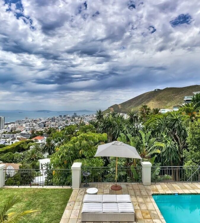 Noni Villa